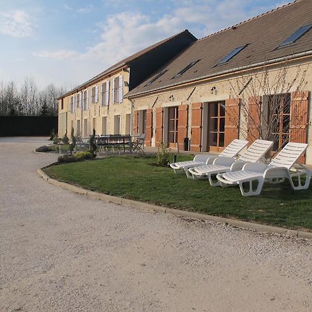 Hotel Au Domelia Provinois Cerneux Exterior foto